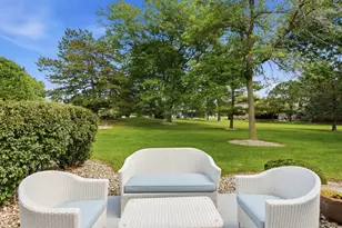 10042 N Holmes Ct, Mequon, WI 53092 - Photo 40