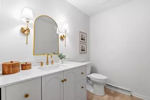 10042 N Holmes Ct, Mequon, WI 53092 - Photo 24