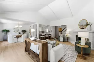 10042 N Holmes Ct, Mequon, WI 53092 - Photo 16