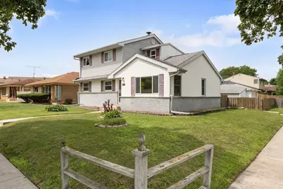 8302 W Courtland Ave, Milwaukee, WI 53218 - Photo 2