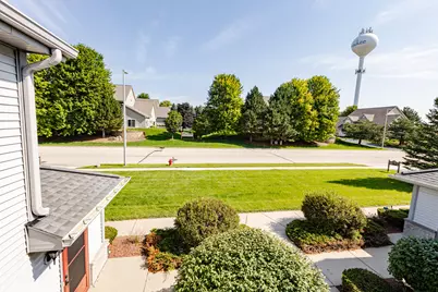 1061  Quinlan Dr #F, Pewaukee, WI 53072 - Photo 42
