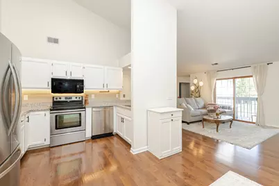1061  Quinlan Dr #F, Pewaukee, WI 53072 - Photo 22