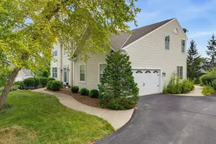 N102W14725 Kingshill Rd, Germantown, WI 53022 - Photo 4