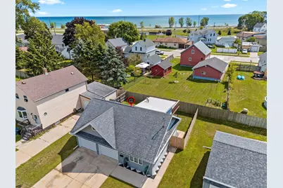 2309  9th Pl, Two Rivers, WI 54241 - Photo 2