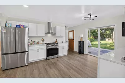 13043 W Lancaster Ave, Butler, WI 53007 - Photo 12