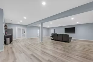 N57W19691 Holly Ct, Menomonee Falls, WI 53051 - Photo 42