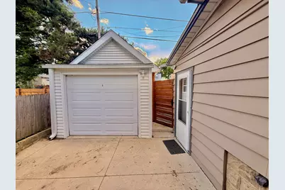 423 S 68th St, Milwaukee, WI 53214 - Photo 20