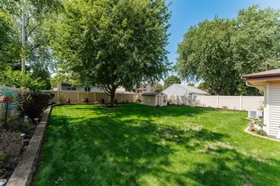 4329 S 49th St, Greenfield, WI 53220 - Photo 38