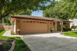 4329 S 49th St, Greenfield, WI 53220 - Photo 4