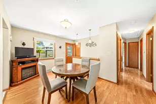 4329 S 49th St, Greenfield, WI 53220 - Photo 16