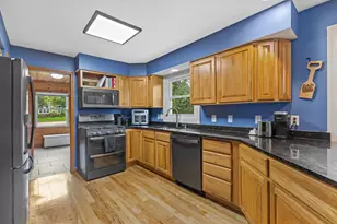 148 Beth Ct, Burlington, WI 53105 - Photo 6