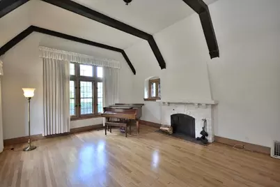 5109 W Washington Blvd, Milwaukee, WI 53208 - Photo 2