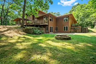 2850 S Amor Dr, New Berlin, WI 53146 - Photo 2