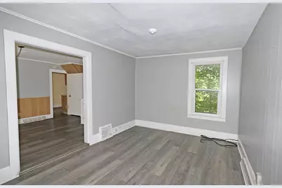 738  Broadway St, Sheboygan Falls, WI 53085 - Photo 4