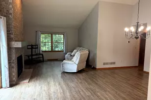1924 Springbrook -, Waukesha, WI 53186 - Photo 6