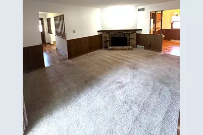 5527 N Meadows Dr, Racine, WI 53402 - Photo 10