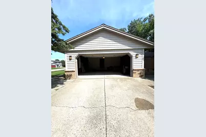 5527 N Meadows Dr, Racine, WI 53402 - Photo 6