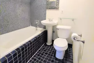 1851 N Pulaski St, Milwaukee, WI 53202 - Photo 20