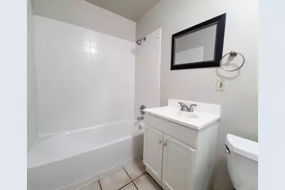 1851 N Pulaski St, Milwaukee, WI 53202 - Photo 14