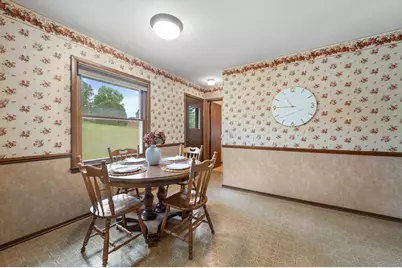 19615 W Coffee Rd, New Berlin, WI 53146 - Photo 16