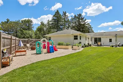 7815 N Chadwick Ct, Glendale, WI 53217 - Photo 42
