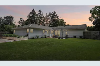 7815 N Chadwick Ct, Glendale, WI 53217 - Photo 48