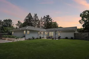 7815 N Chadwick Ct, Glendale, WI 53217 - Photo 48