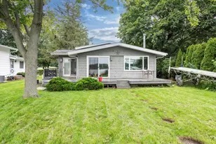 19123 101st St, Bristol, WI 53104 - Photo 1