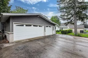 19123 101st St, Bristol, WI 53104 - Photo 4