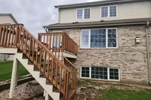 1911 Mallard Pointe Cir, Waukesha, WI 53189 - Photo 10
