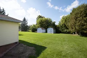 1334 Honeysuckle Rd, Hartford, WI 53027 - Photo 22