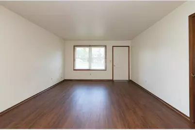 1334  Honeysuckle Rd #1336, Hartford, WI 53027 - Photo 4