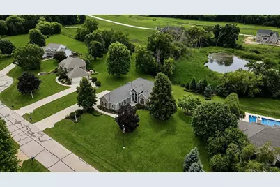 N66W38333  Deer Creek Ct, Oconomowoc, WI 53066 - Photo 12