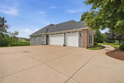 N66W38333  Deer Creek Ct, Oconomowoc, WI 53066 - Photo 16