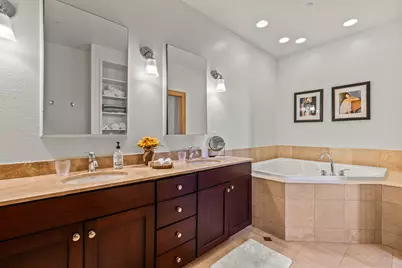 541 E Erie St #302-2, Milwaukee, WI 53202 - Photo 20