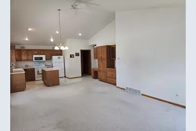 545  Ohio Ave, Oostburg, WI 53070 - Photo 4