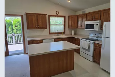 545  Ohio Ave, Oostburg, WI 53070 - Photo 6