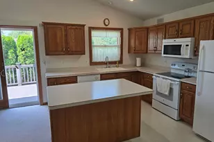 545 Ohio Ave, Oostburg, WI 53070 - Photo 6