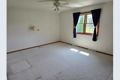 545  Ohio Ave, Oostburg, WI 53070 - Photo 10