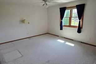 545 Ohio Ave, Oostburg, WI 53070 - Photo 10