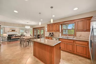 10818 N Norway Dr, Mequon, WI 53092 - Photo 8
