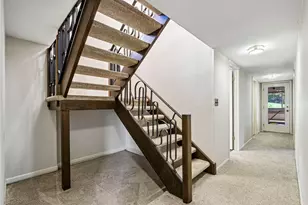 W333S221 Glen Oaks Dr, Delafield, WI 53018 - Photo 26