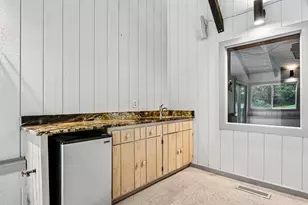 W333S221 Glen Oaks Dr, Delafield, WI 53018 - Photo 36