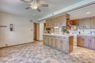427 W Main St, Newburg, WI 53090 - Photo 6