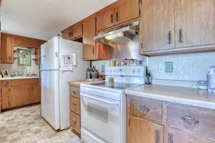 427 W Main St, Newburg, WI 53090 - Photo 2