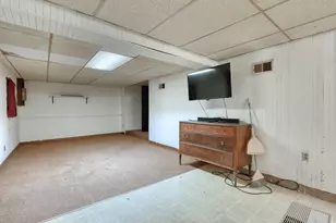 427 W Main St, Newburg, WI 53090 - Photo 24
