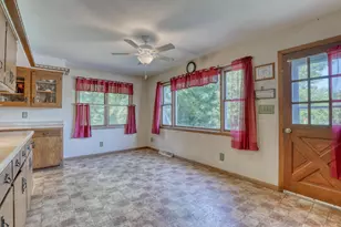 427 W Main St, Newburg, WI 53090 - Photo 8