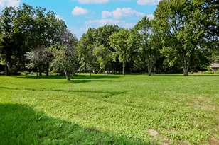 113 N 121st St, Wauwatosa, WI 53226 - Photo 12