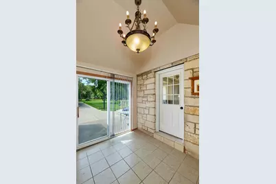 113 N 121st St, Wauwatosa, WI 53226 - Photo 22