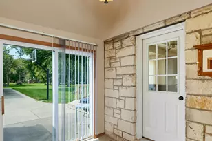113 N 121st St, Wauwatosa, WI 53226 - Photo 22